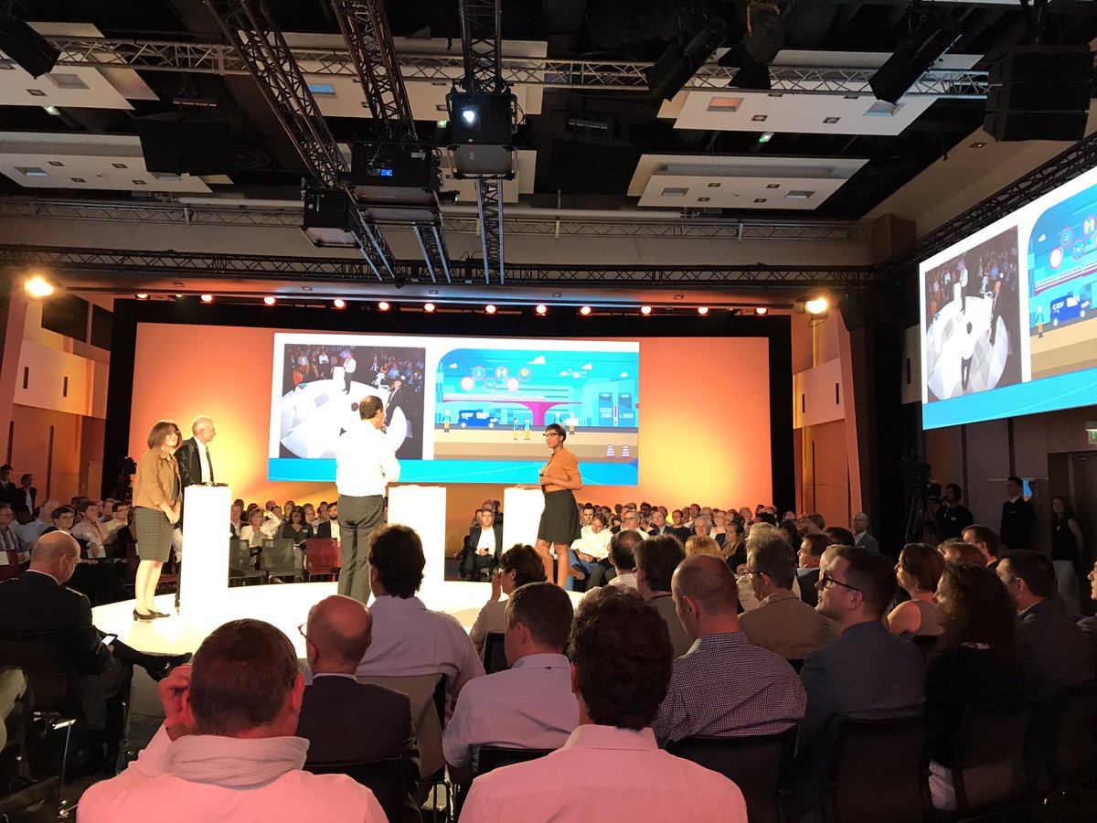Mateudi_Ronan's tweet photo. GRDF2018 à mi-parcours #TOPEX2017 : on avance! Gardons le rythme sur la sécurité, les clients, les projets d'avenir, GRDFattitude... @WLGaz https://t.co/k7UVKnPmbi