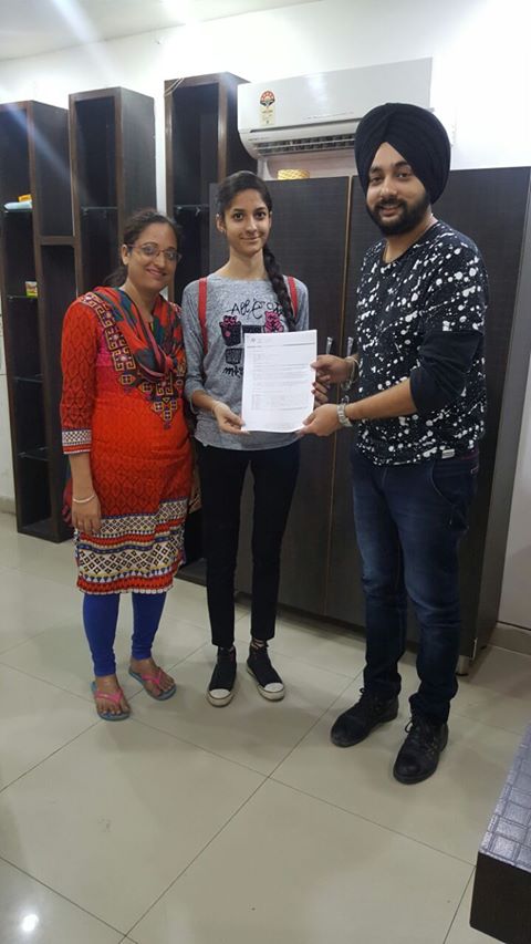 SmartStudy3's tweet image. #Smart_Study rocked again
#Prabhsimran_Kaur got #Australian_Visa with 5.5 bands in 25 days without interview