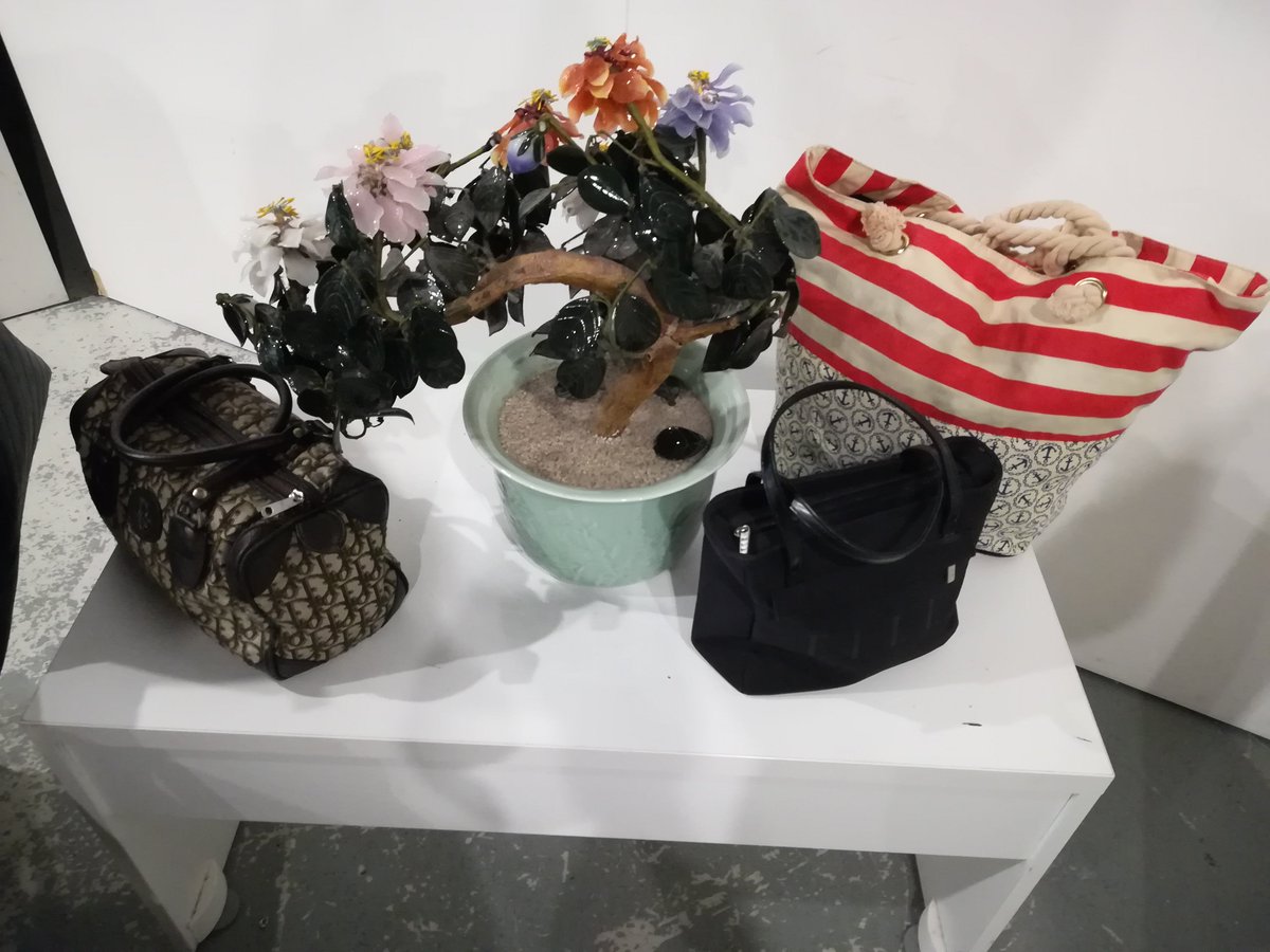gattaphoto's tweet photo. #MemoryBags was a emotional event, podcast by Foxtails coming soon. Sharing the experience with dementia. https://t.co/QTZBeyBL6Q