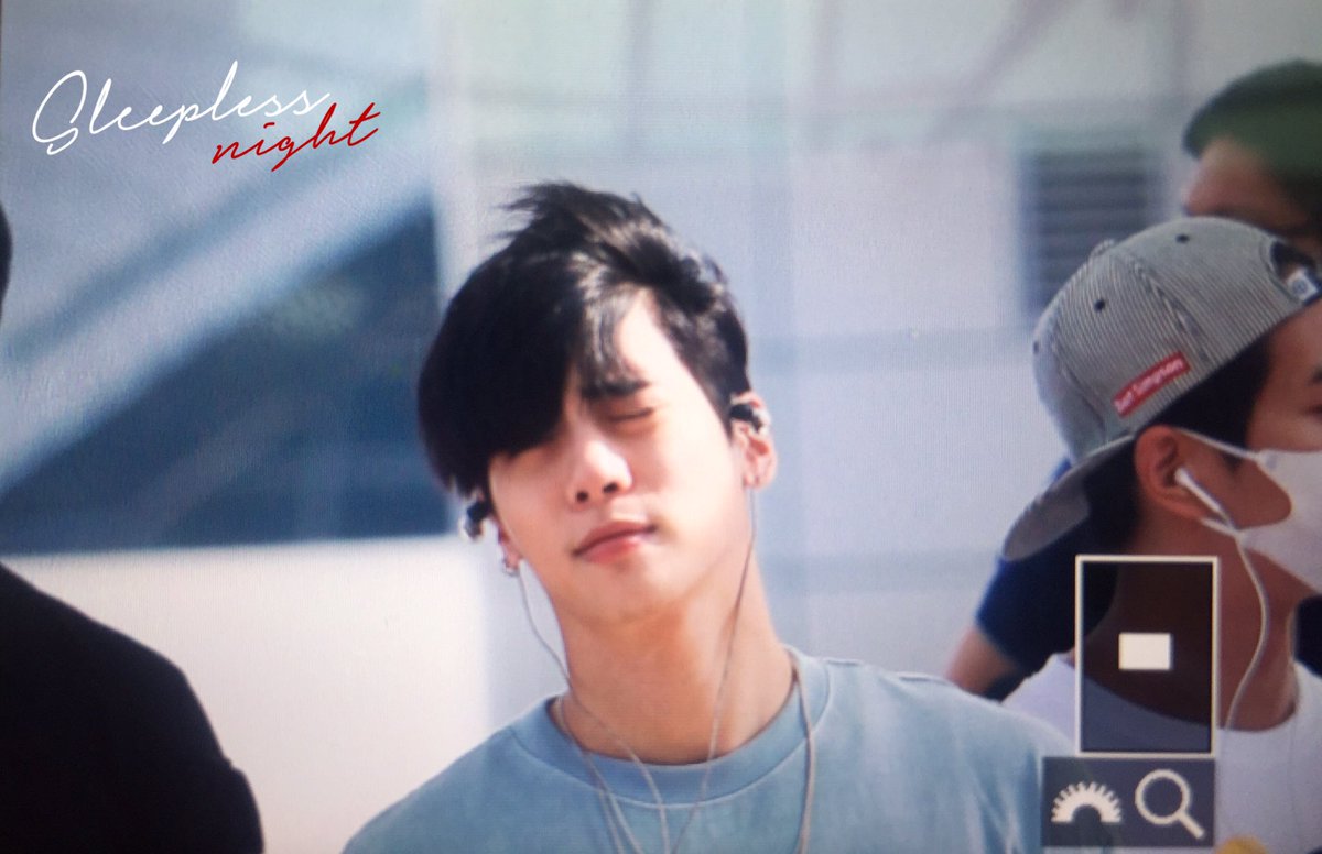 sleep_less_nite's tweet photo. 170623 인천공항 Preview 종현 출국 🐶🌬바람 😣🌪 https://t.co/he2qJynzFQ