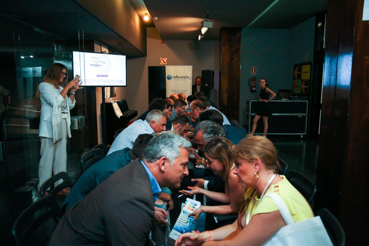 t4networking's tweet photo. Si estuviste el miércoles en #T4Networking, ya puedes ver las fotos del evento en 👉 https://t.co/e2M4QnZVIu https://t.co/GBXuiSfy3G