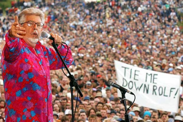 latimeralder's tweet photo. @mikelallen6 Glastonbury kids are very susceptible to old bearded guys with doubtful agendas..... https://t.co/w1bJdZvuna