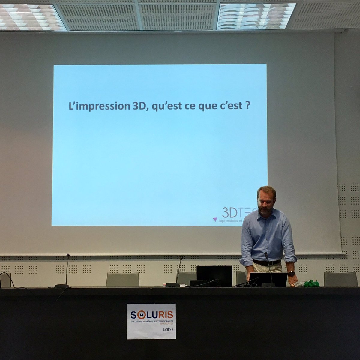 SebMorin17's tweet photo. Atelier adhérents #1 c'est parti ! Présentation de l'impression 3D avec @GroupeVtech #SolurisLab @Soluris_com https://t.co/fX5oa9fY9W