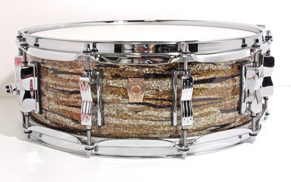 ishibashisbyw's tweet photo. LUDWIG LS-401の廃止カラー品が入荷 新品なのになんと¥39,800税込! 中古では有りません展示新品ですよ! 超お買い得! その他お買い得ラディック打数 お気軽にお問い合わせください! #LUDWIG #LS401 #クラシックメイプル https://t.co/Ww7ckZLhP4