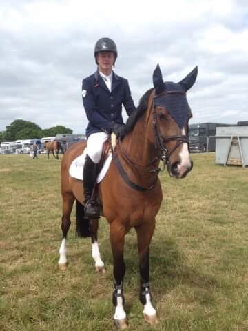 RoeSpencer's tweet photo. We are @HicksteadEvents for the #AlShiraaaDerby. #WonderWhy came 4th in the Derby Tankard and #Gusto qualified for today's 6 Yr Old Final https://t.co/uxuanZQVIJ