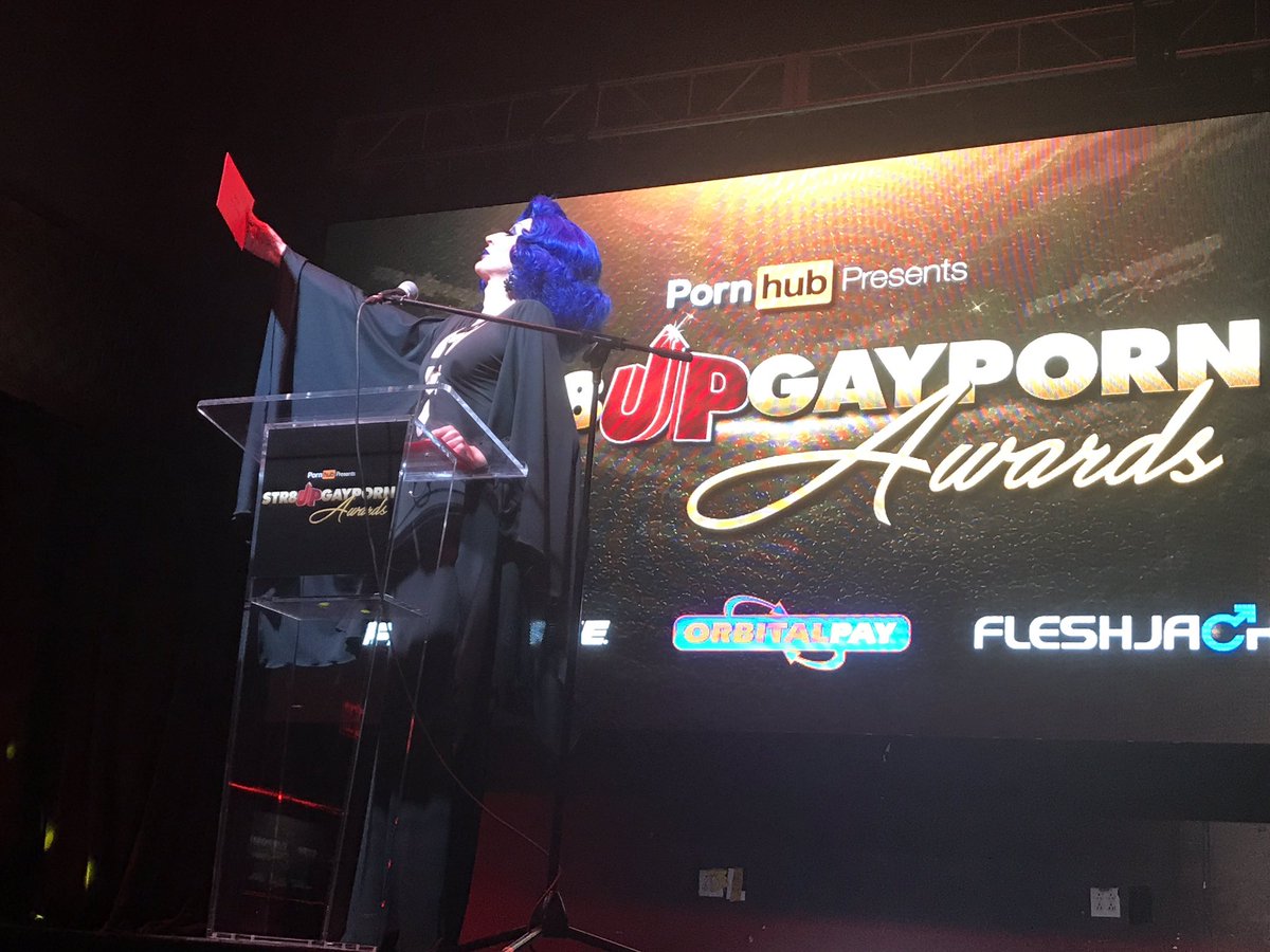 mrPam's tweet photo. So much fun!!!! Thank u boys & 👸🏻!! @Str8UpGayAwards #zachNdavyd👠👠 More pics 2 cum! @Str8UpGayPorn #assBattle @TrinityTheTuck @TheOnlyDetox https://t.co/znThaNb284