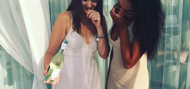 THIGHD_ORIGINAL's tweet photo. End of week goals 👉🏻🥂🍾🍹🍸🍕👈🏻(yep, the pizza is meant to be there) #endofweek #friday #pizza #wine #cocktail #fizz #girls #goals #happyfriday https://t.co/VZYO19Dcfn