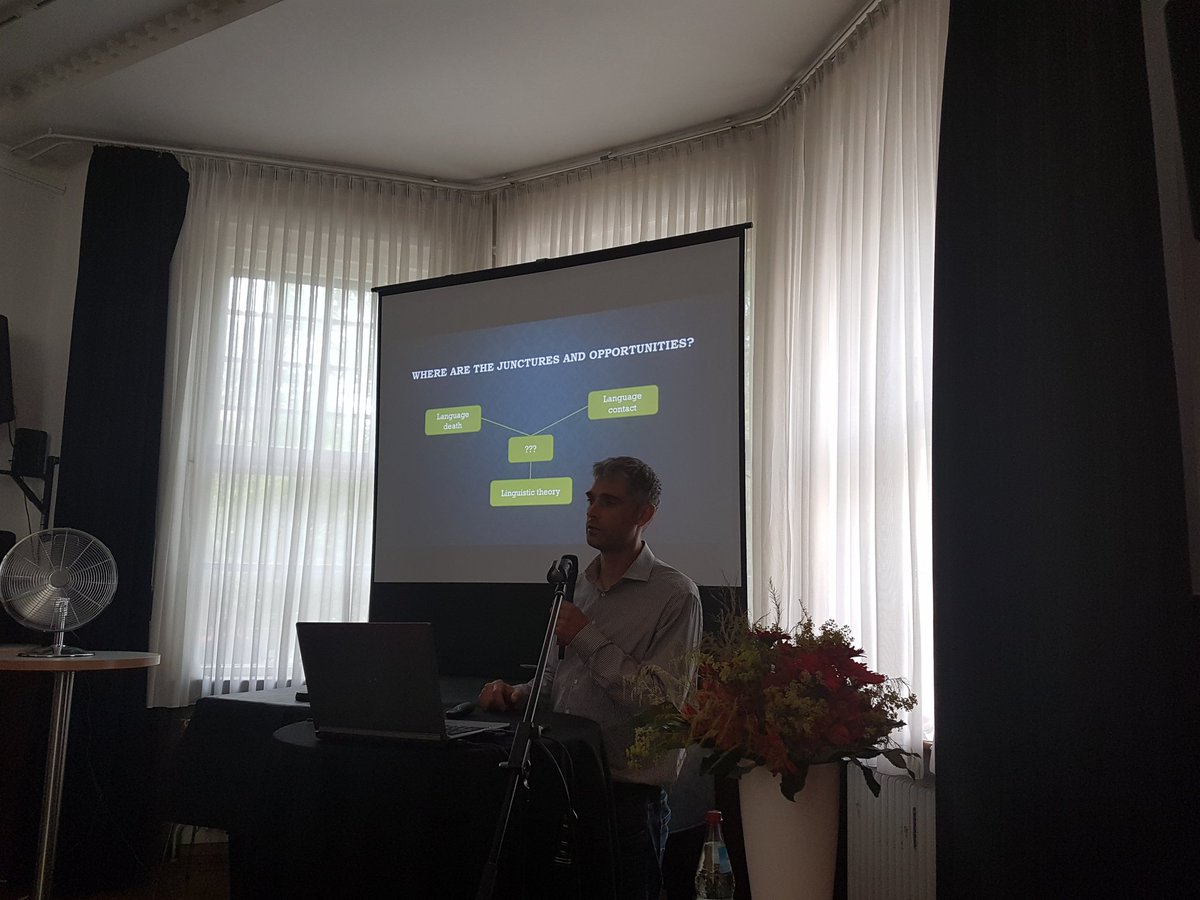 Lang_in_Contact's tweet image. #languagecontact #languagedeath and #linguistictheory with keynote Dr. Petar Kehayov! #liclipp #LMU