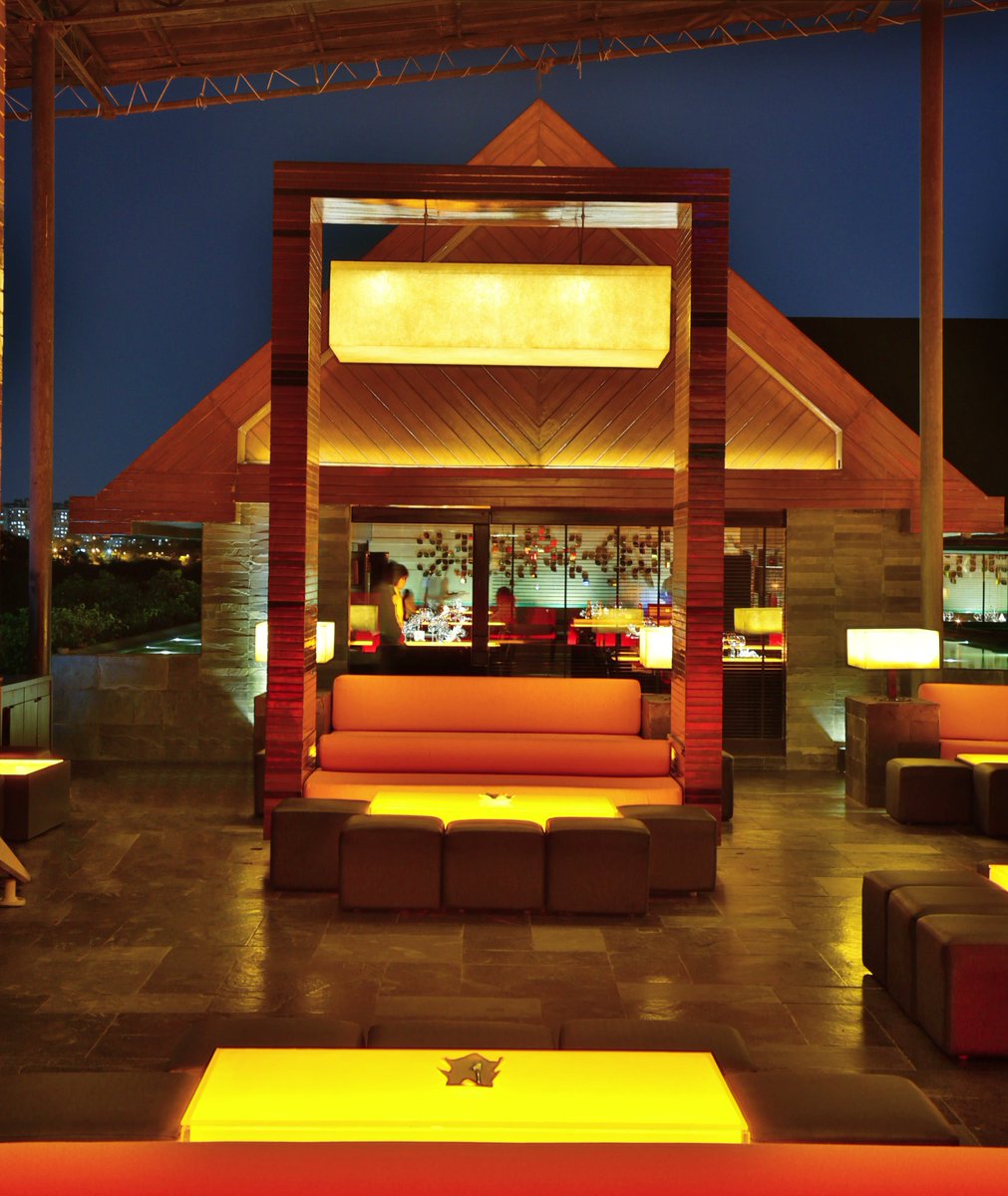 StoneWaterGrill's tweet photo. Start your weekend with one big bang at #StoneWaterGrill!
#Pune #puneweekend https://t.co/eDw2WwxTBK