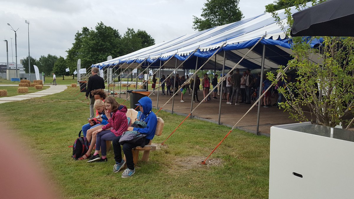 Kids all over the place vandaag tijdens de Energy Challenges op #zernikecampus! Vroeg beginnen met duurzaam.... #tff17
