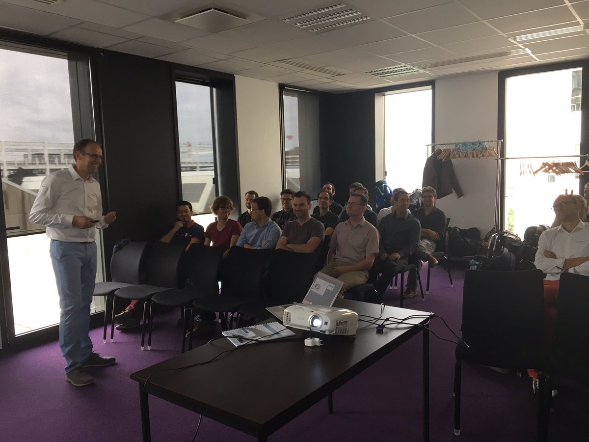 Séminaire stratégique avec l'équipe pour construire l'avenir de Pixiel Group #industriedufutur #innovation #drone #croissants 🥐☕️