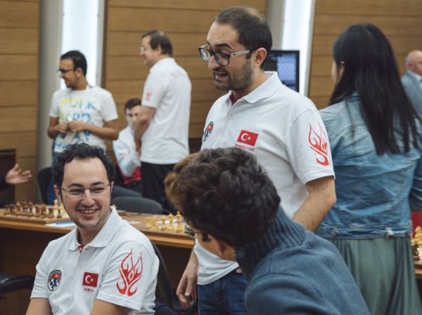 seyfihoca's tweet photo. Değil bir maç bir oyun bile kaybetmeyen 
#Türkiye A Milli #Satranç takımımızı World Teams 2017'deki başarısından dolayı kutluyorum. #chess https://t.co/QHN0nxYsQB