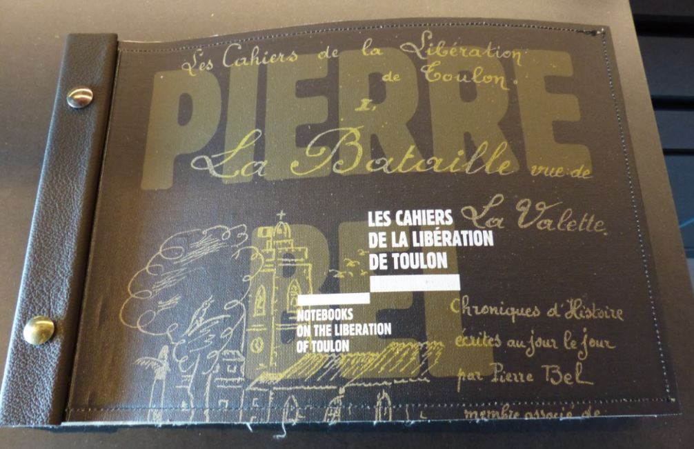 Facsimilé du 1er cahier sur la libération de Toulon, écrit et dessiné par Pierre Bel en 1945 A feuilleter sans modération ds l'expo #BooksMW