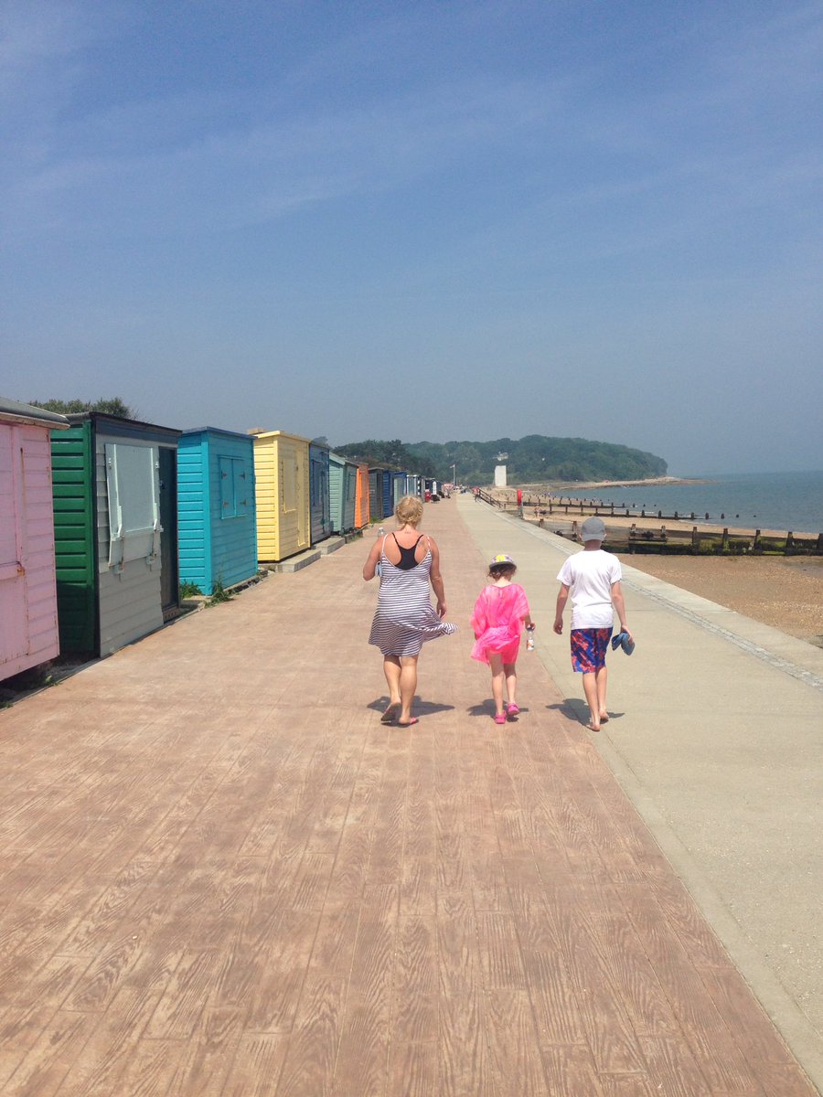 the_overtones's tweet photo. Matley's 1st holiday park experience @Parkdeanresorts @Parkdean . What a fun family week we've had thank u ! #iow #nodespoint @TimMatley ☀️x https://t.co/ksWQnCMPa3