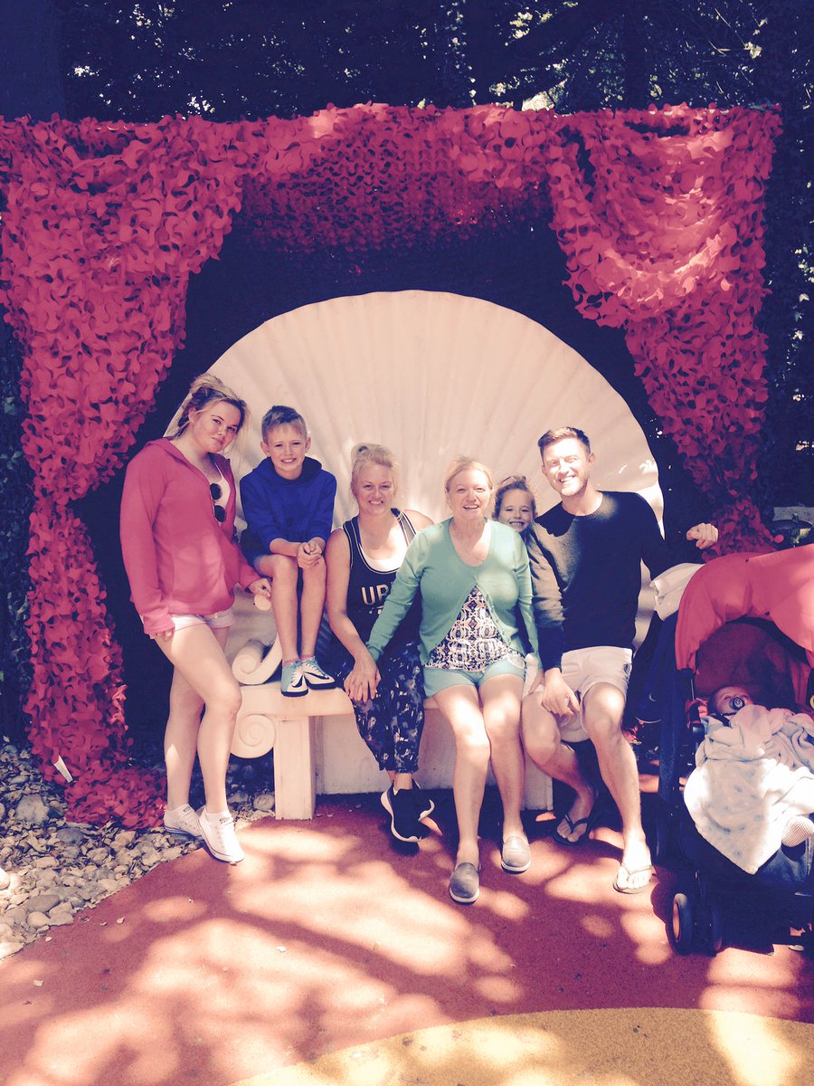 the_overtones's tweet photo. Matley's 1st holiday park experience @Parkdeanresorts @Parkdean . What a fun family week we've had thank u ! #iow #nodespoint @TimMatley ☀️x https://t.co/ksWQnCMPa3