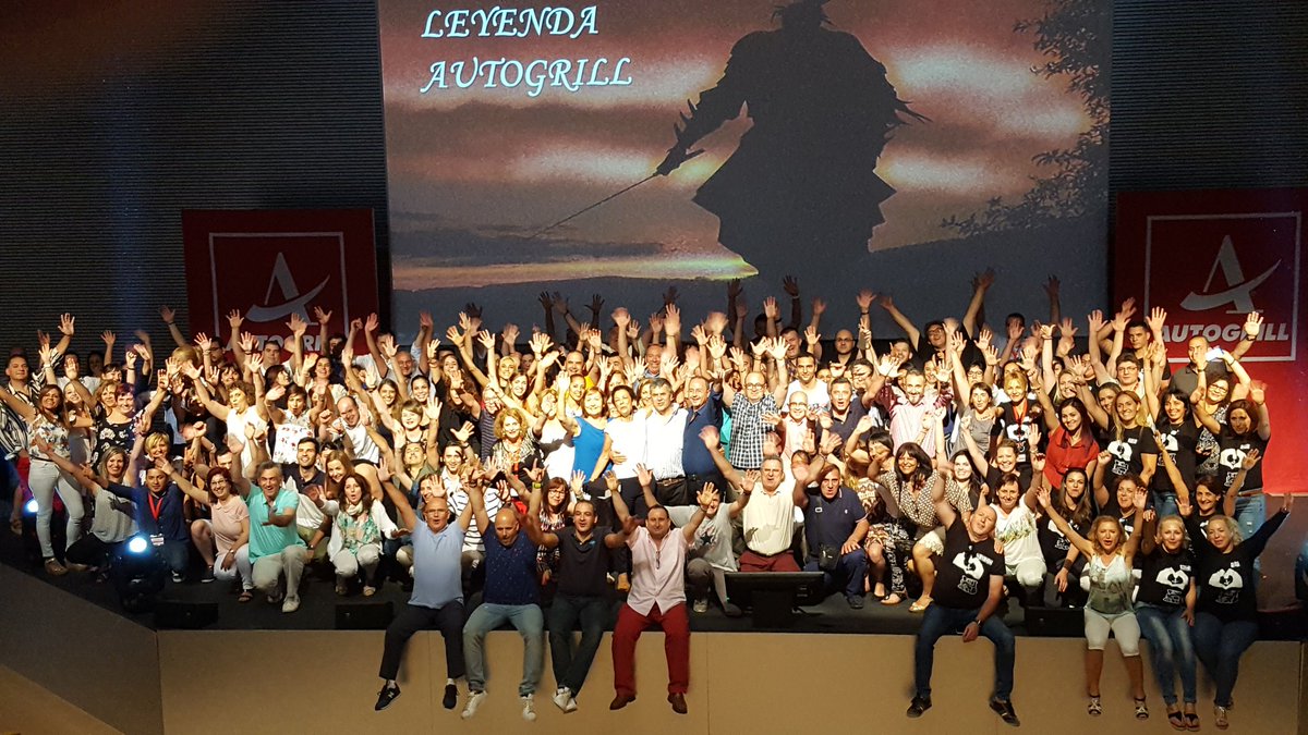 octallamas's tweet photo. Días muy emocionantes e intensos con el mejor #equipo #Autogrill17 https://t.co/mtFZHgOL1h