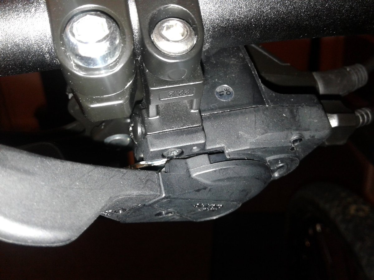 Shimano Deore front shifter play adjustment