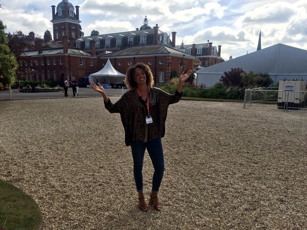 DigitalSisters's tweet image. Good morning #EDUCATIONFEST - flight FOMO and join our talk at 10am / M10 #sexting #onlineaddiction #bodyimage