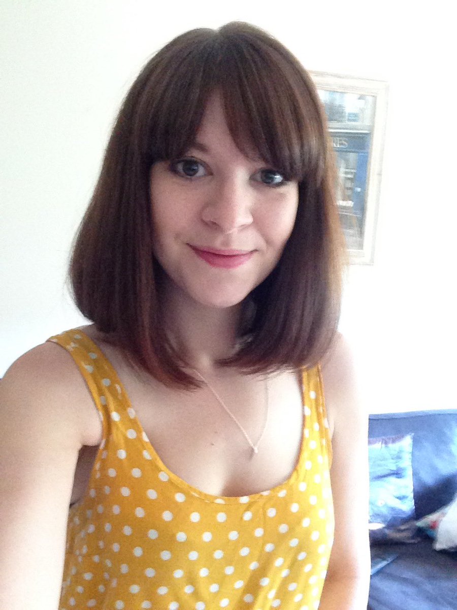 MiaChurcher's tweet photo. Wearing yellow, texted YELLOW to 70500 and donated £5 💪 #CFyelfie https://t.co/nCFfi5MS9E