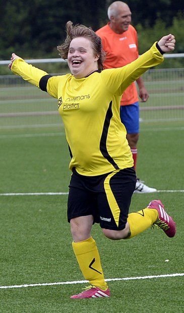 [FOTOSERIE] G-team Sparta'30 verslaat lokale politici op avond voor het goede doel - hetkontakt.nl/regio/heusdene…