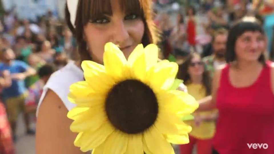 La_Explanada's tweet photo. Hay quien tiene en los ojos, girasoles. @RozalenMusic en el @campodecebada. Que lo disfruten 😄😀
https://t.co/OZsrF6UDTG @VEVO_ESP https://t.co/0RbDffzocj