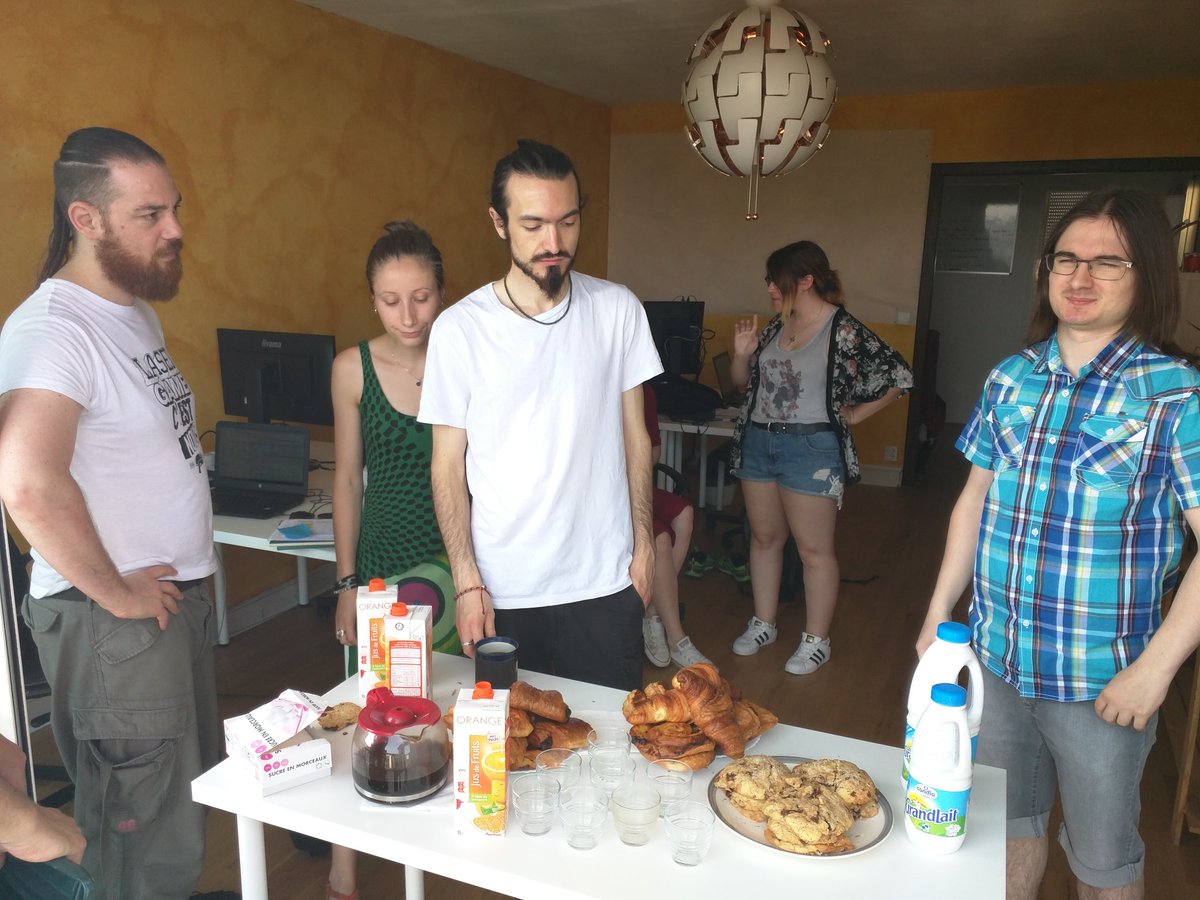 BenoitMeras's tweet photo. Le vendredi matin c'est #dej à #DojoGame ! @lyongamelab @beyondthevoid https://t.co/6EPpHSiLmn