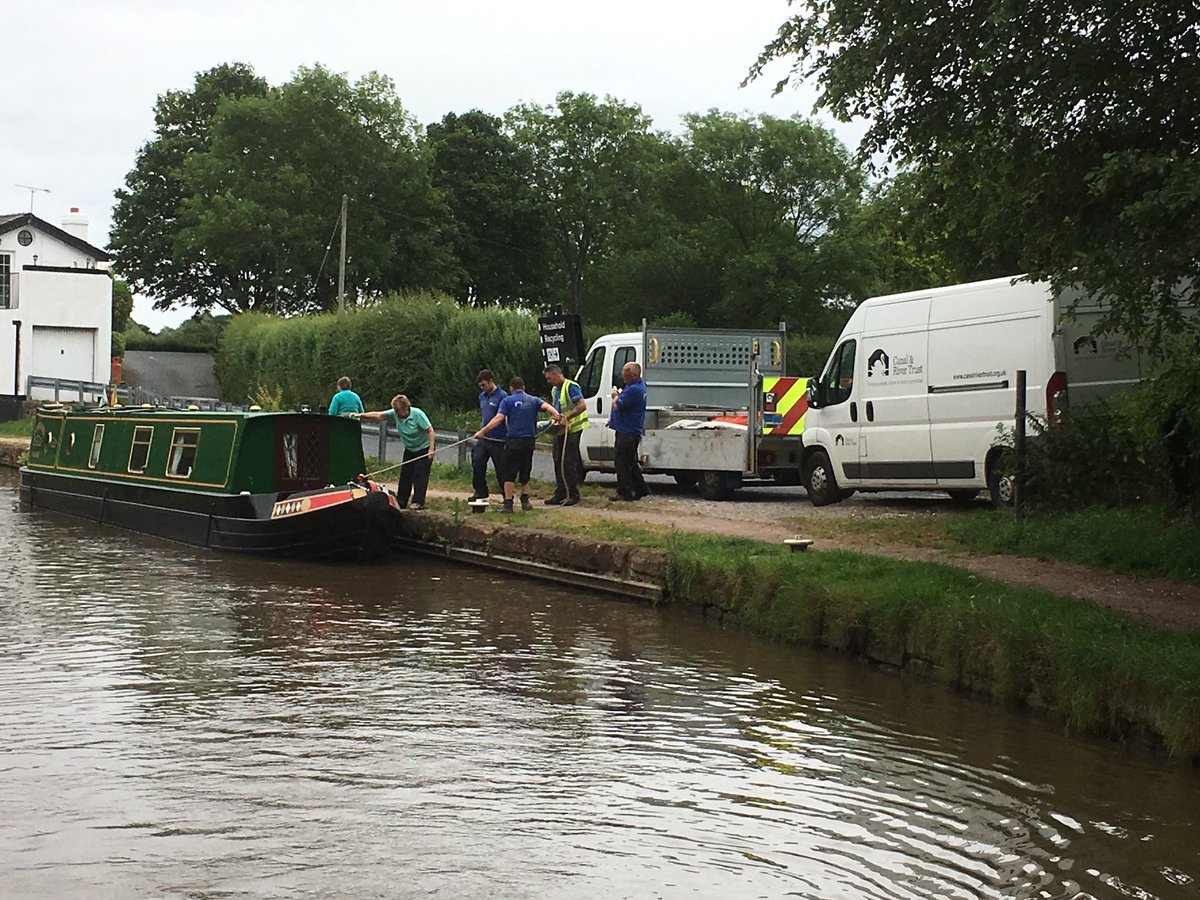 Nbbluerover's tweet photo. Materials collected. Thanks #crt #bramblecutting #bcbc https://t.co/Mq91SIeazi