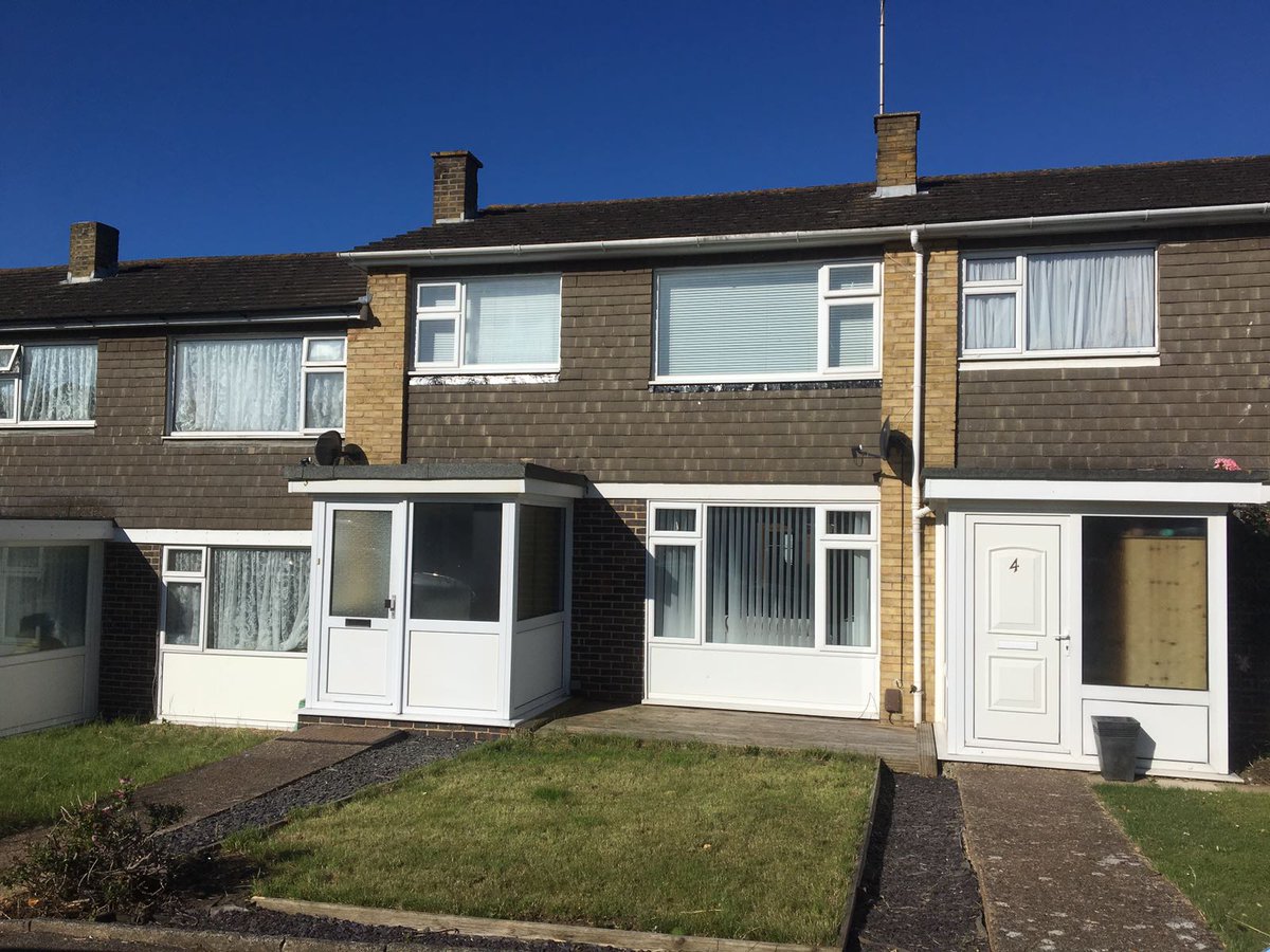 Three bedroom family home on Northbourne Close, Shoreham. GP £365,000. psandb.co.uk/properties/270… <a href="/latestbrighton/">Latest Brighton</a> #shoreham #property #sussex