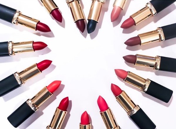 Spreading some love to our Lorealistas fam' to start the week the right way ❤️ featuring #ColorRiche 💄💋