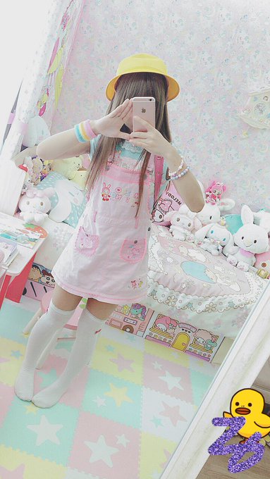 黄色い帽子はとても良き(o･&omega;･o)ゝ 興奮するぅ  小○生(@￣&rho;￣@) カラーランドセルはイマドキ風で好きだけどやっぱり赤ラン🎒が良き良き https://t.co/evOa7Ge6JC<a href="/tag/%E5%A4%A7%E4%BA%BA%E3%81%AA%E3%81%AE%E3%81%AB%E5%A5%B3%E5%85%90%E6%9C%8D%E7%9D%80%E3%81%A6%E3%82%8B"class="tags"><span>#大人なのに女児服着てる</span></a><a href="/tag/%E3%82%AA%E3%83%A0%E3%83%84%E3%83%95%E3%82%A7%E3%83%81"class="tags"><span>#オムツフェチ</span></a>