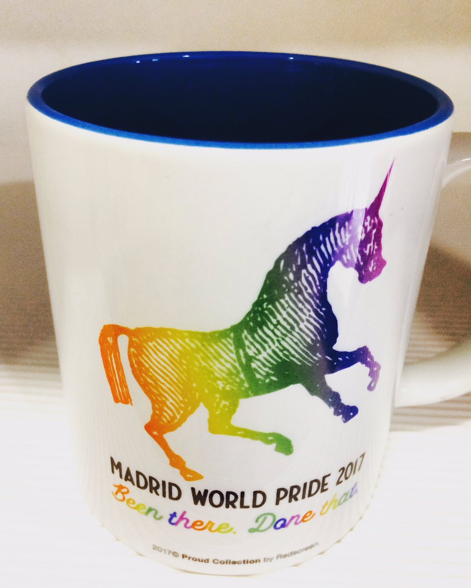 En <a href="/redscreen6/">redscreen</a> celebramos el #orgullo con nuestras tazas conmemorativas del #madridworldpride2017 un homenaje al artista #gilbertbaker