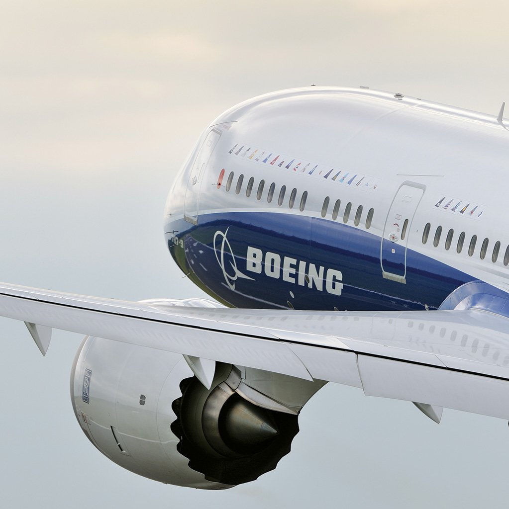AviationWeek's tweet image. Although not yet launched, Boeing’s New Midsize Airplane is in full simulated production in cyberspace aviationweek.com/paris-air-show… #PAS17