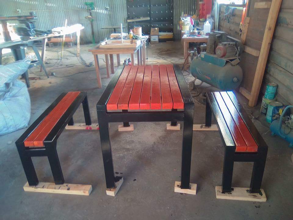 KastMaker's tweet photo. Table and benches from R1900 https://t.co/LwnPbQG48q