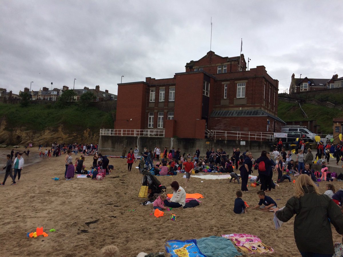 smpsjohn's tweet photo. Everyone's setting up for the big day we hope everyone has fun @SMemorial #smpsbigdayout https://t.co/HsSTFcuaKm