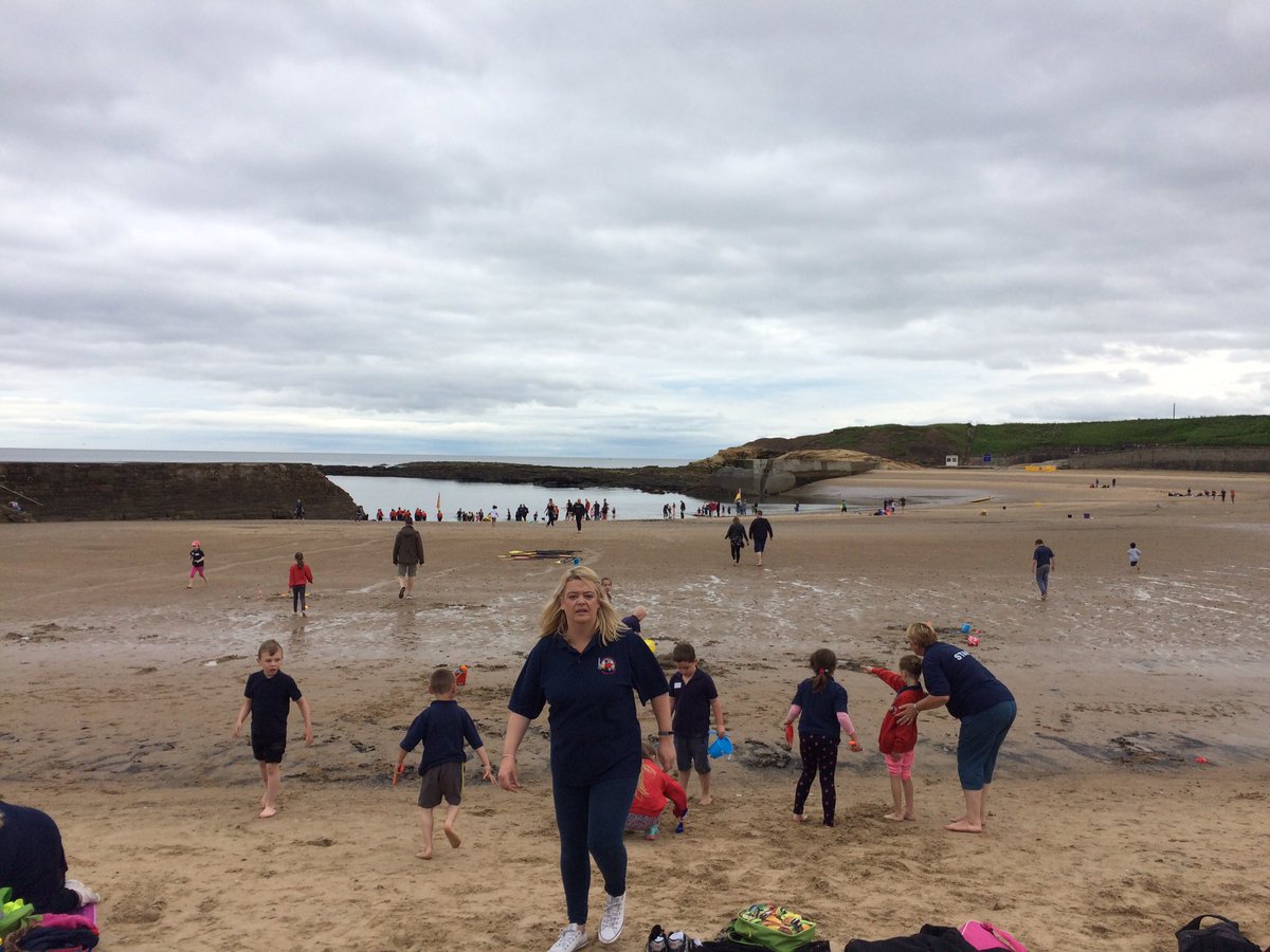smpsjohn's tweet photo. Everyone's setting up for the big day we hope everyone has fun @SMemorial #smpsbigdayout https://t.co/HsSTFcuaKm