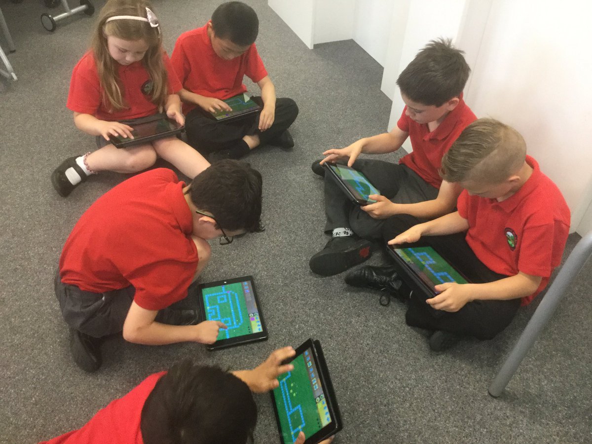 BoltonSICT's tweet image. Yr3 are using #2code, Blue-Bots, Bee-bots,iPads lots of computer science learning & a little bit of fun! @purpleMash @TTS_Group @HMCPS