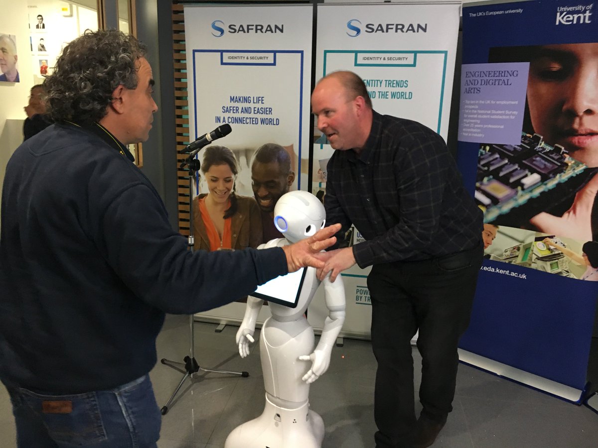 RapidNAOrobot's tweet photo. It's time to say goodbye to my keeper Paul, who I've been all over the country with! Good luck in your new role with @Jisc! https://t.co/0gnxTf4z33