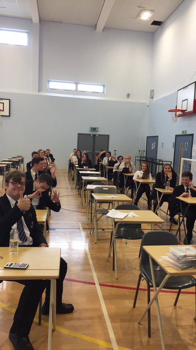 VConway85's tweet photo. @DearneYear11  @DearneALC final exam finished yayyyyyy! #triplephysics #P3 #Proud https://t.co/jEQ4vU7cmt