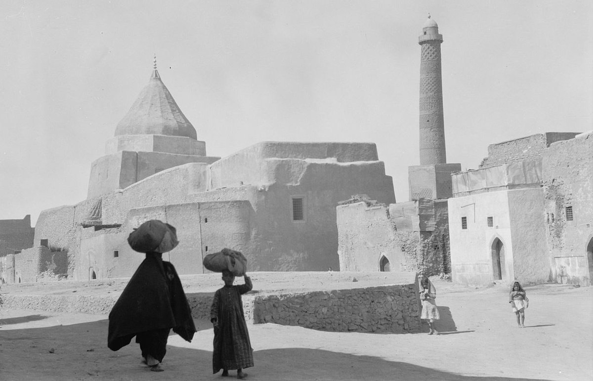 RanaKabbani54's tweet photo. Our historic countries are being turned into poignant images for the history books.
#Mosul
#AlHadba minaret
#Iraq
#Syria https://t.co/vgk6LWaM3p