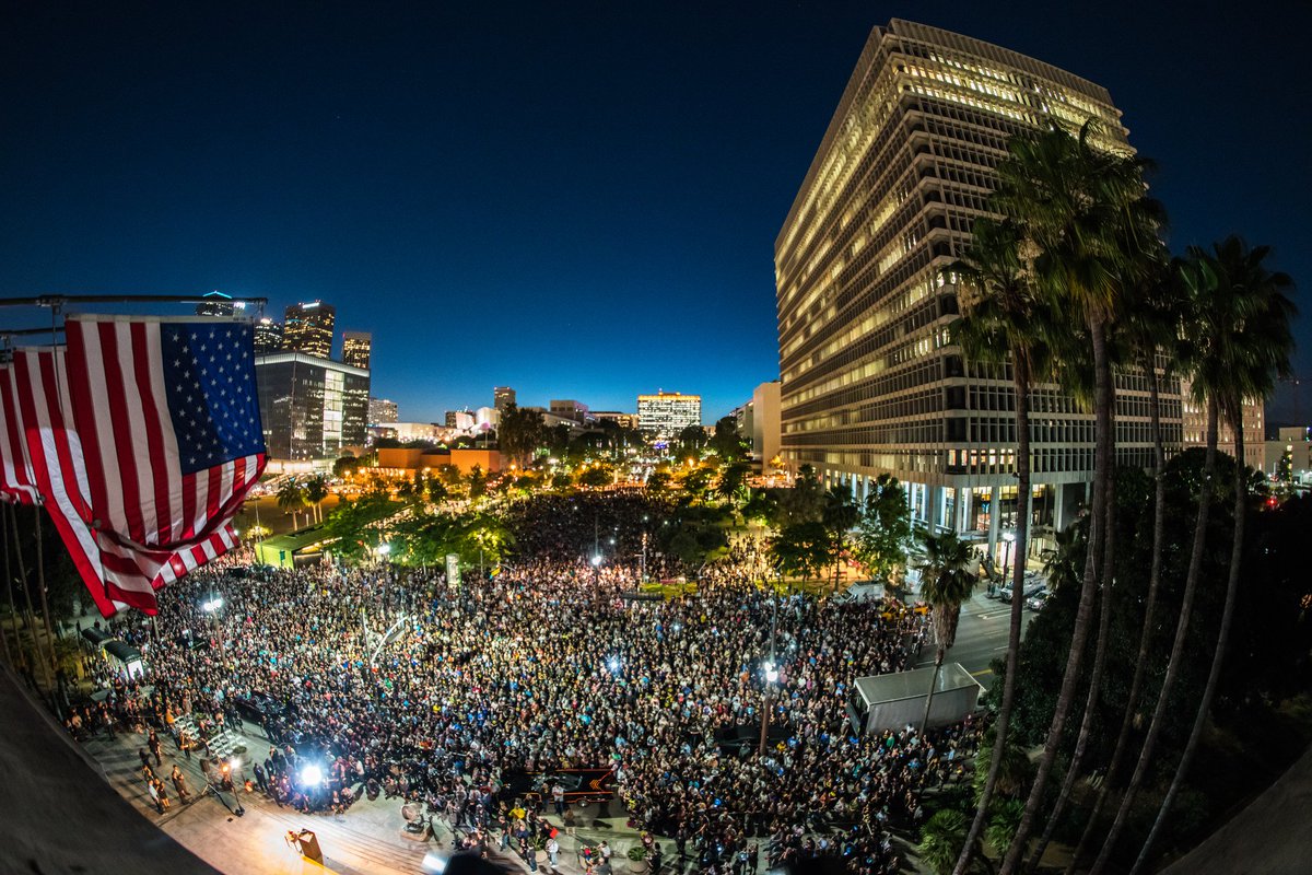 MayorOfLA's tweet photo. Adam West was a hero who embodied the goodness that lives in all of us &amp; tonight we honor his spirit with the #BatSignal at LA City Hall. https://t.co/VH31Zkk0xX