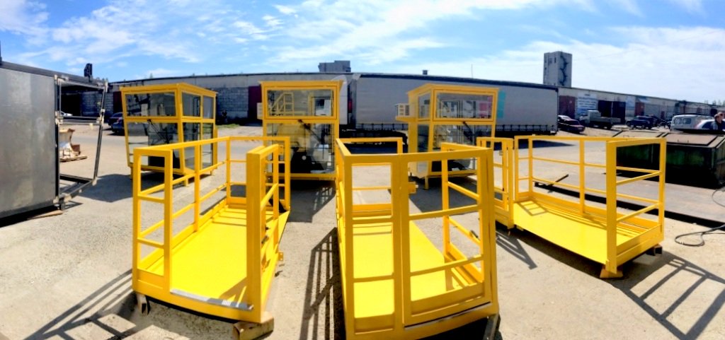 PETROKAB's tweet photo. We present to your attention our new project - three cabins for overhead crane for a Dutch company! #crane #cabins #gantry #operatorcabins https://t.co/63ojNZQi2Y