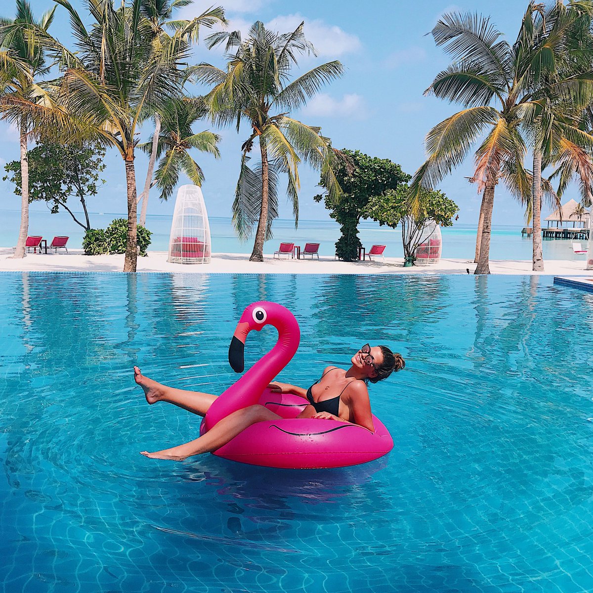 bookimaldives's tweet photo. Kandima Maldives... girl on her kool holiday on pool🌴🌺🐠🥂# https://t.co/vrjQY7oO4Z