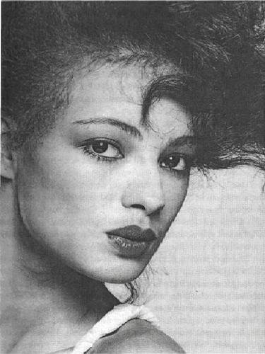 Tatiana Thumbtzen. (@itsmstatiana) on Twitter photo 