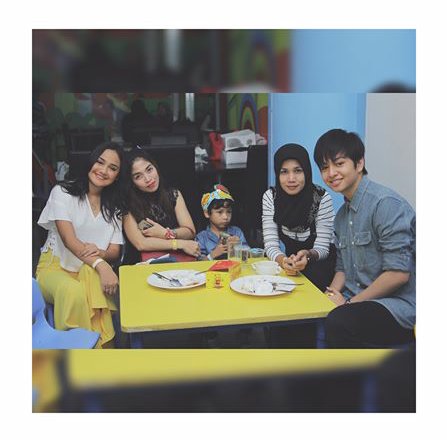 Syifa Hadju tweet media