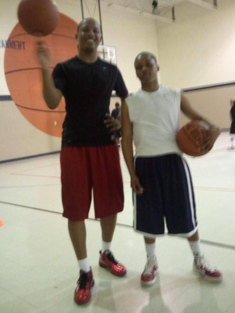 TheTPShow_22's tweet photo. Love my brotha Love. It's free my brotha until they free my brotha. #FreeSmalls https://t.co/2WUk703fKZ