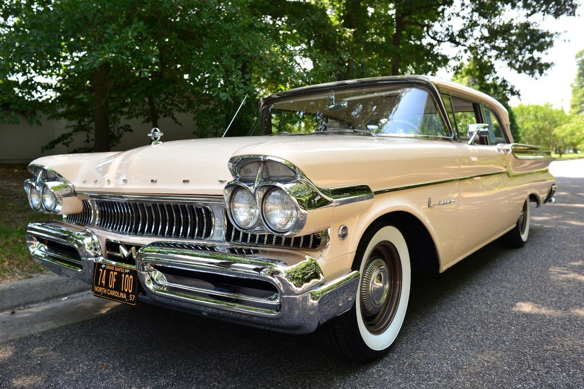 Mercomatic's tweet photo. 1957 #Mercury #Monterey #M335 was a limited production sedan with a 368 cid 2x4 bbl setup making 335 hp; 100 were made to meet #NASCAR rules https://t.co/dZ4os7Fn5W