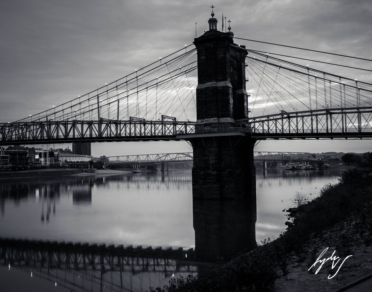 vivaciousangie's tweet photo. I'll be selling some of my photography Saturday. Feel free to stop by and say hi! #millerbeach #artfest #nwi #decay_Devils https://t.co/2I3oNpmlMb