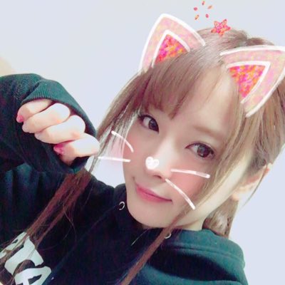 #NewProfilePic (新個人資料照片)