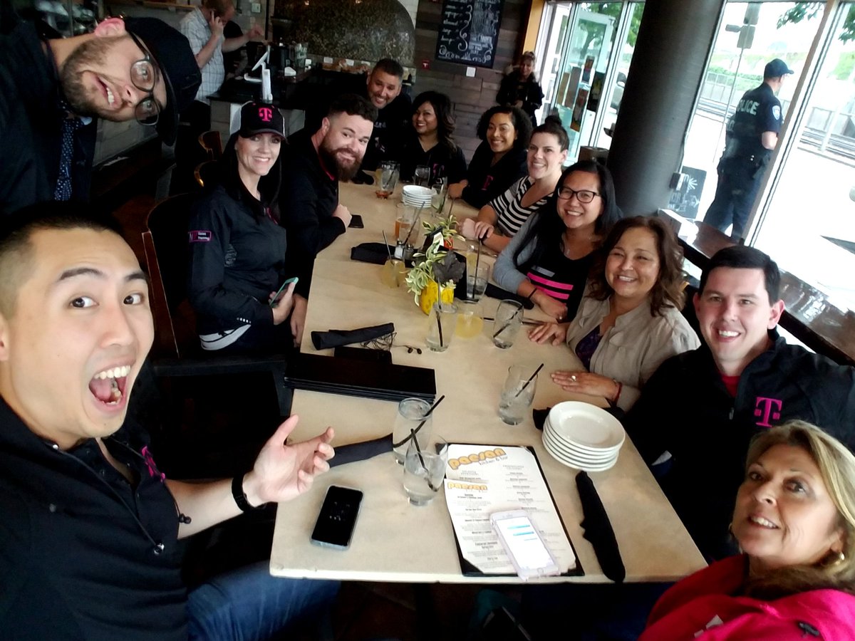 Dfelix01Dina's tweet photo. #thebesttrainingteamever #PDPPlusknowledgestrong @autumndanielUCX  @richgarwood @MagentaLifer https://t.co/v9gctEV20b