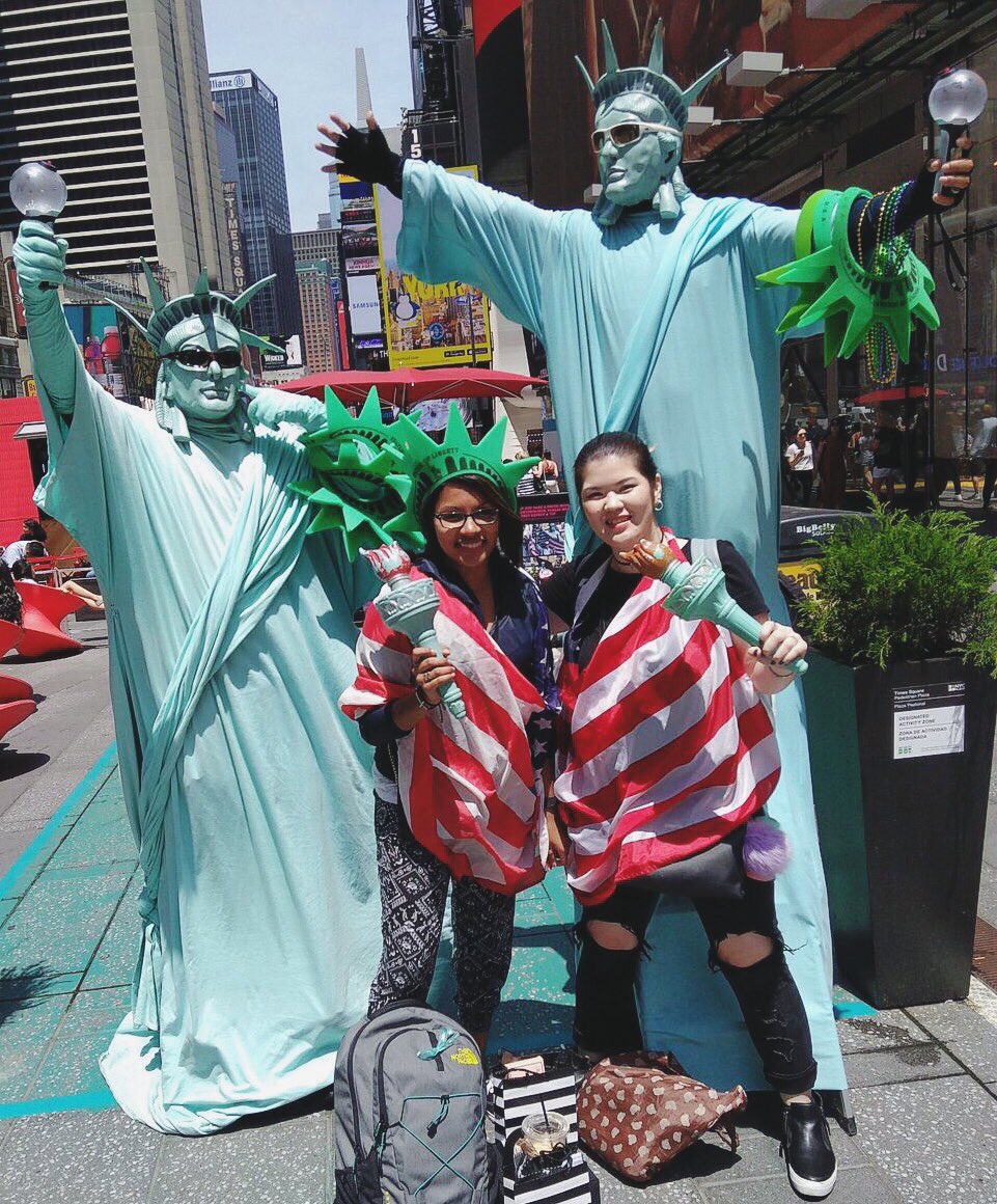 chackopie's tweet photo. fam we did it 🗽🔎 @hotlinejoon @btsmoonie #BTS #방탄소년단 https://t.co/HB6yvVLh8K